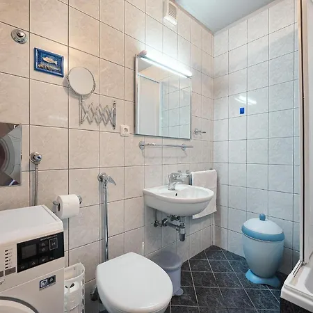 Apartment Bezo1 *